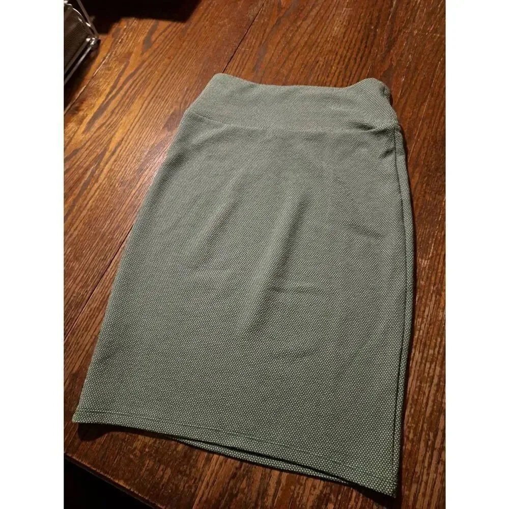 Women’s XS LuLaRoe Green White Polka Dot Pencil Skirt Stretch Polyester Spandex
